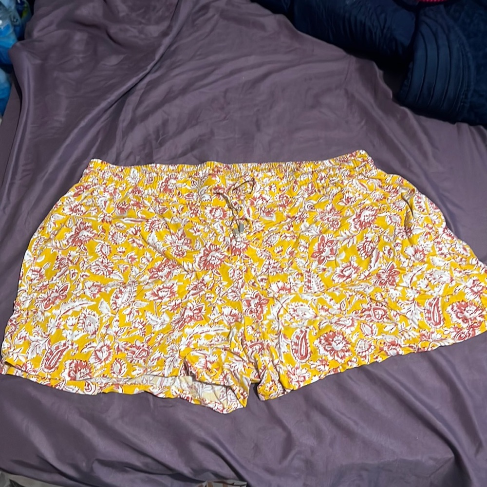 Old Navy cute shorts